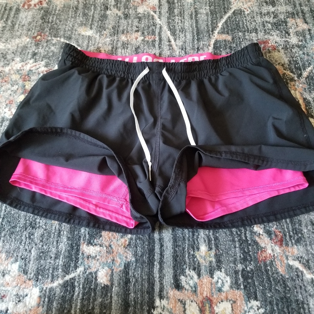 Womens nike shorts M
